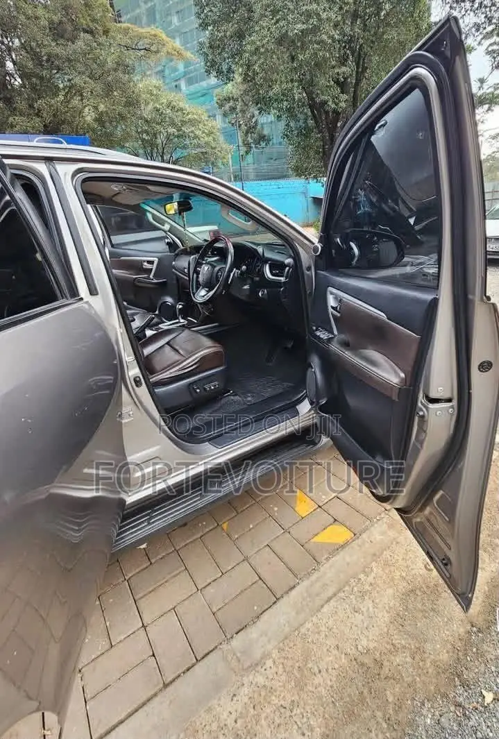 Toyota Fortuner 2018 Gray