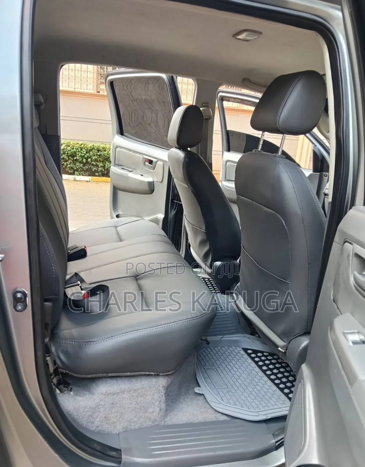 Toyota Hilux 2012 Gray