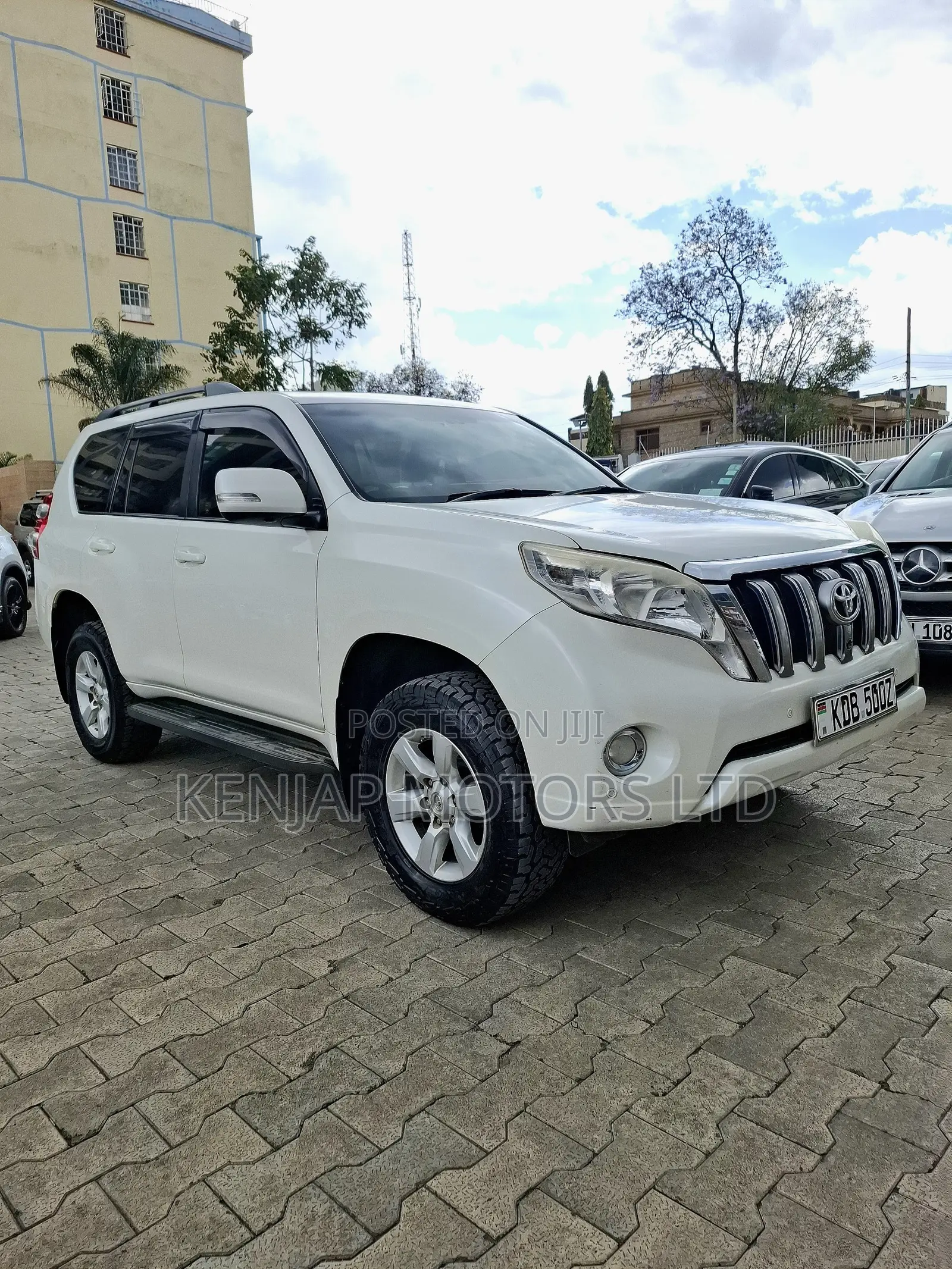 Toyota Land Cruiser Prado 2013 White