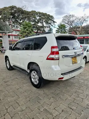 Toyota Land Cruiser Prado 2013 White