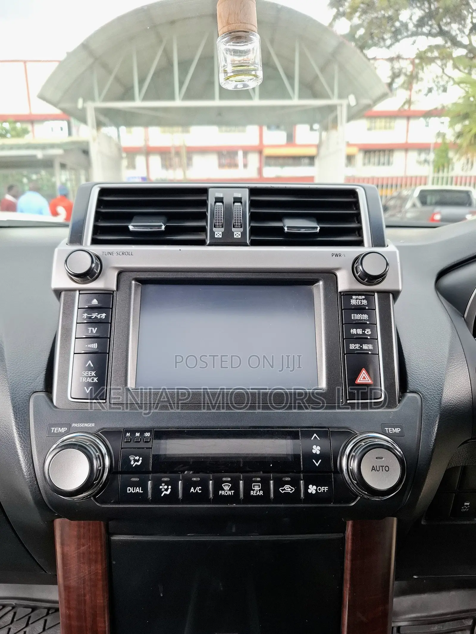Toyota Land Cruiser Prado 2013 White