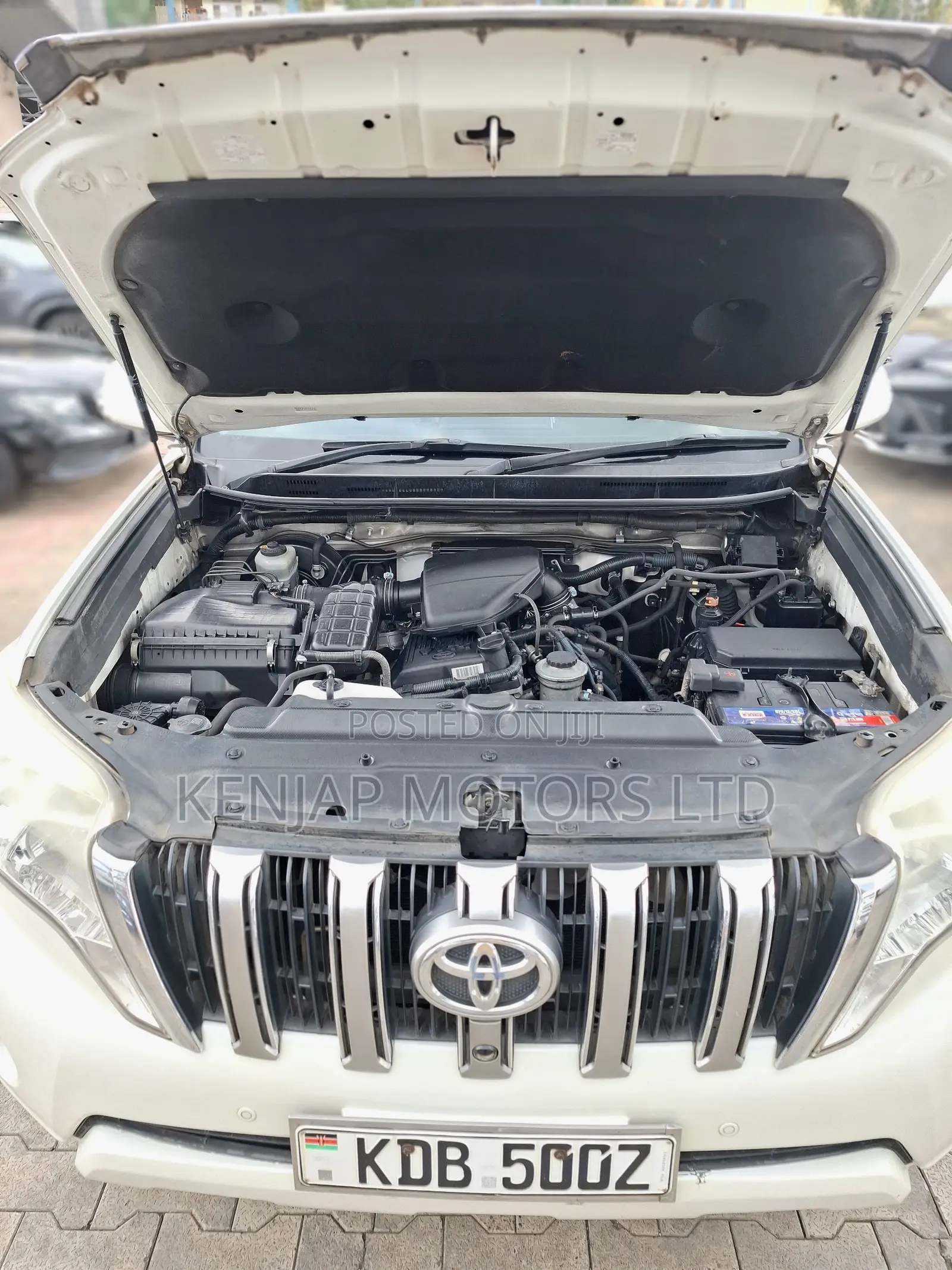 Toyota Land Cruiser Prado 2013 White