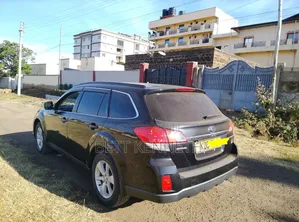 Subaru Outback 2.5i Limited 2013 Black