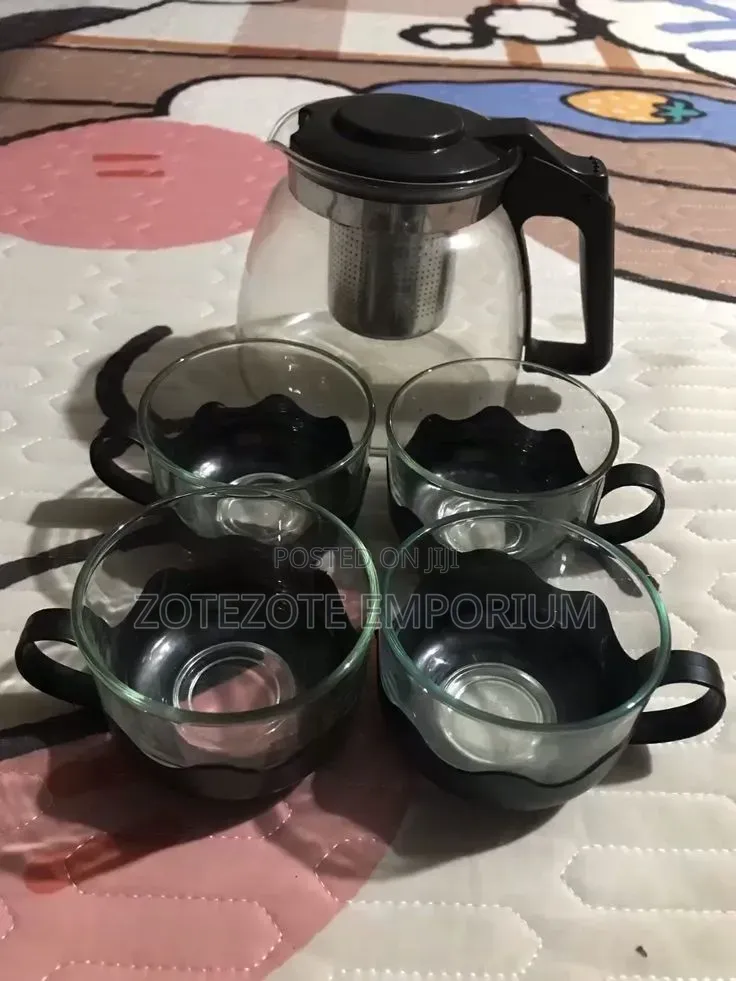 5 in 1 Tea Pot- 1L Teapot +4cups