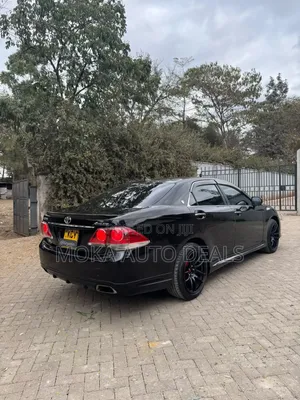 Toyota Crown 2012 Black