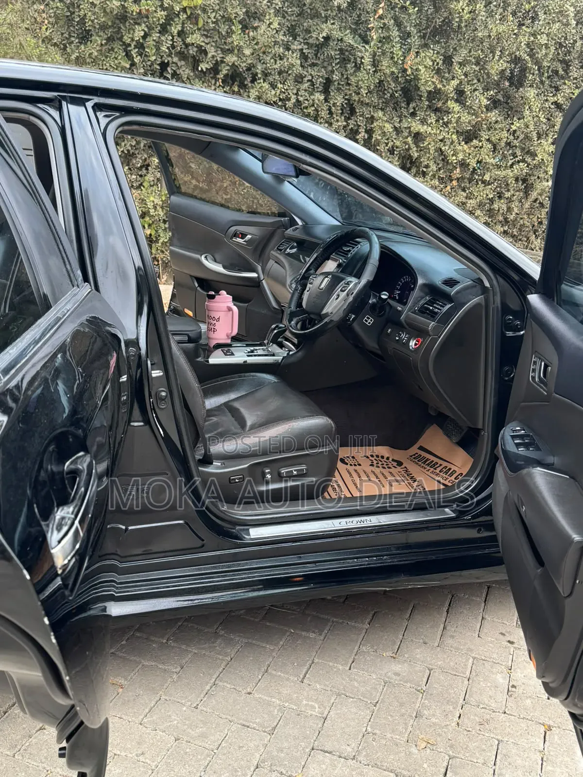 Toyota Crown 2012 Black