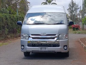 Toyota HiAce 2019 Silver