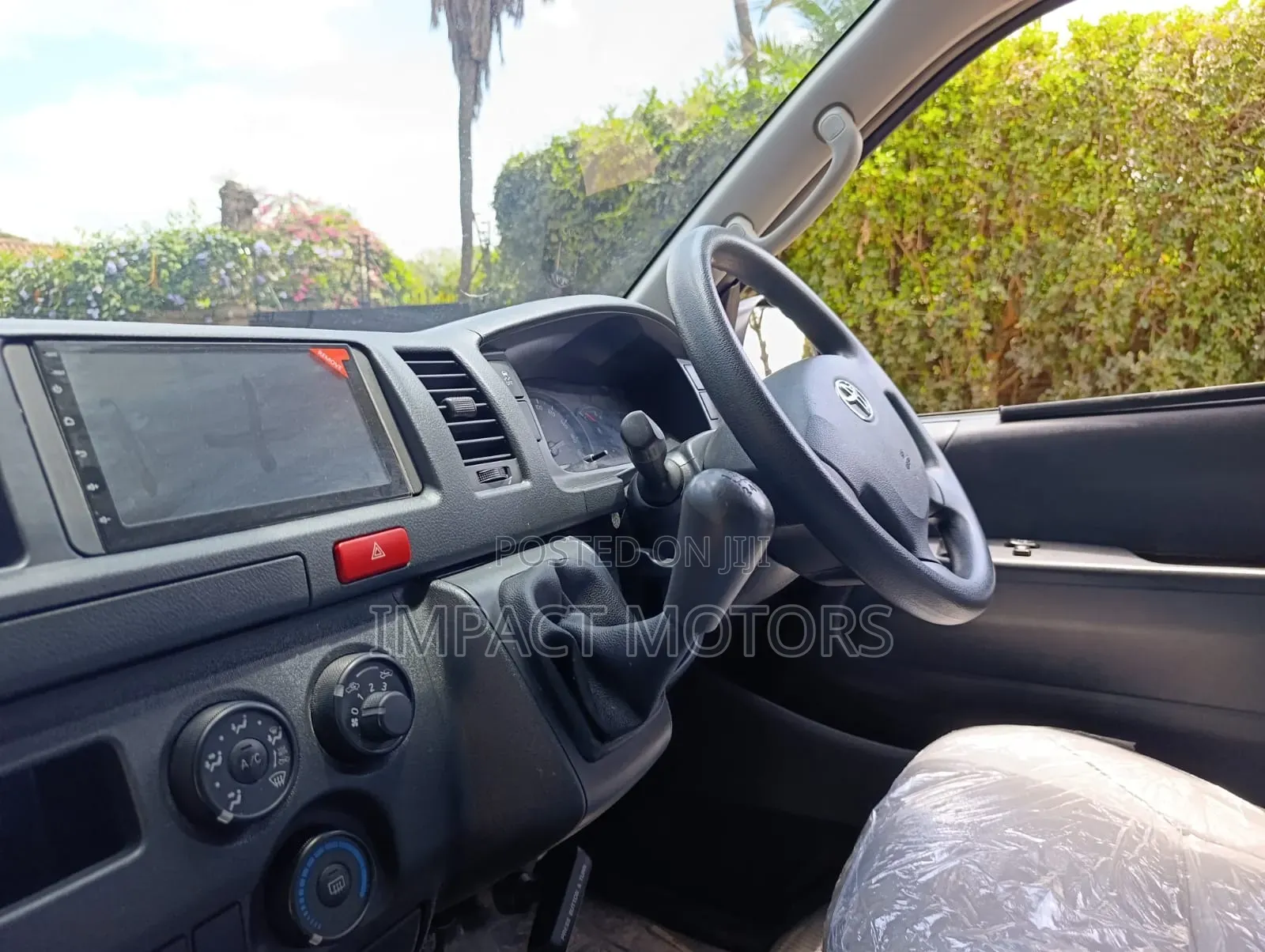 Toyota HiAce 2019 Silver