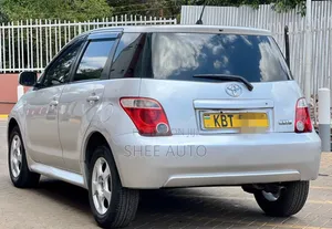 Toyota IST 2006 Silver