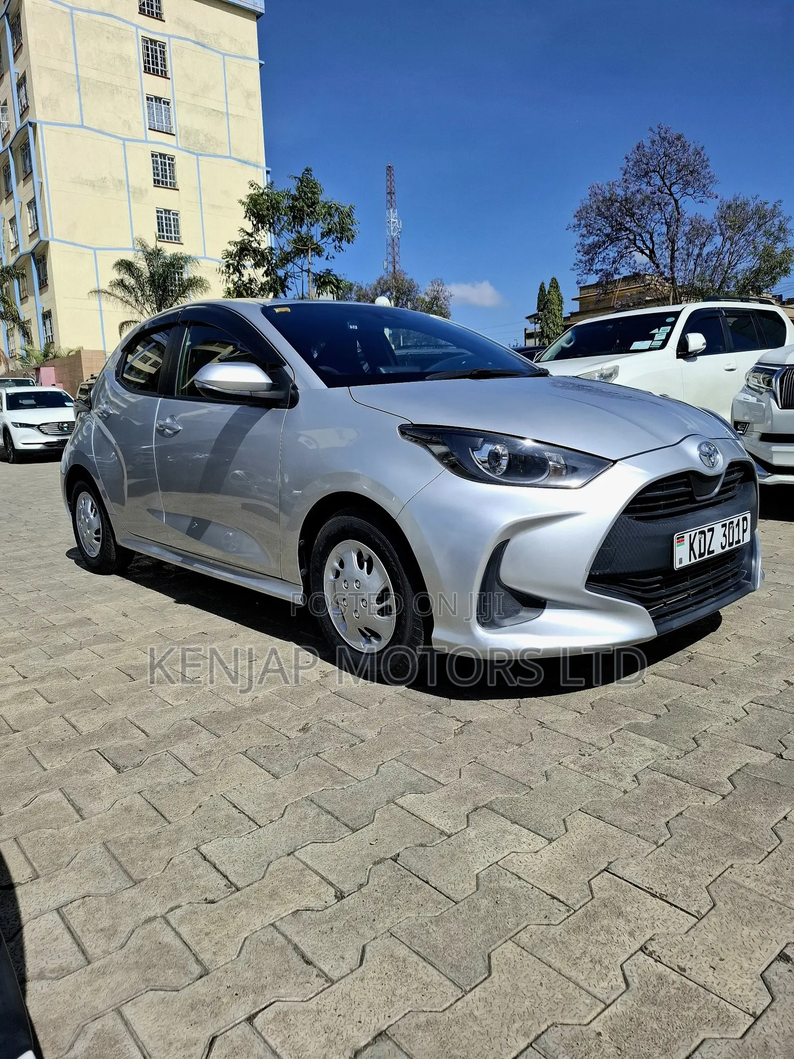 Toyota Yaris 2020 Silver