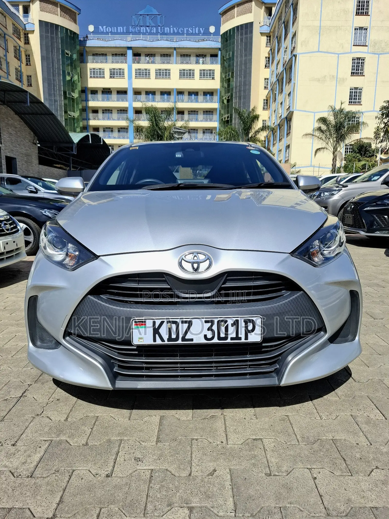 Toyota Yaris 2020 Silver