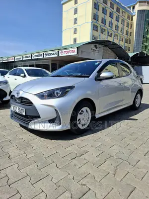 Toyota Yaris 2020 Silver