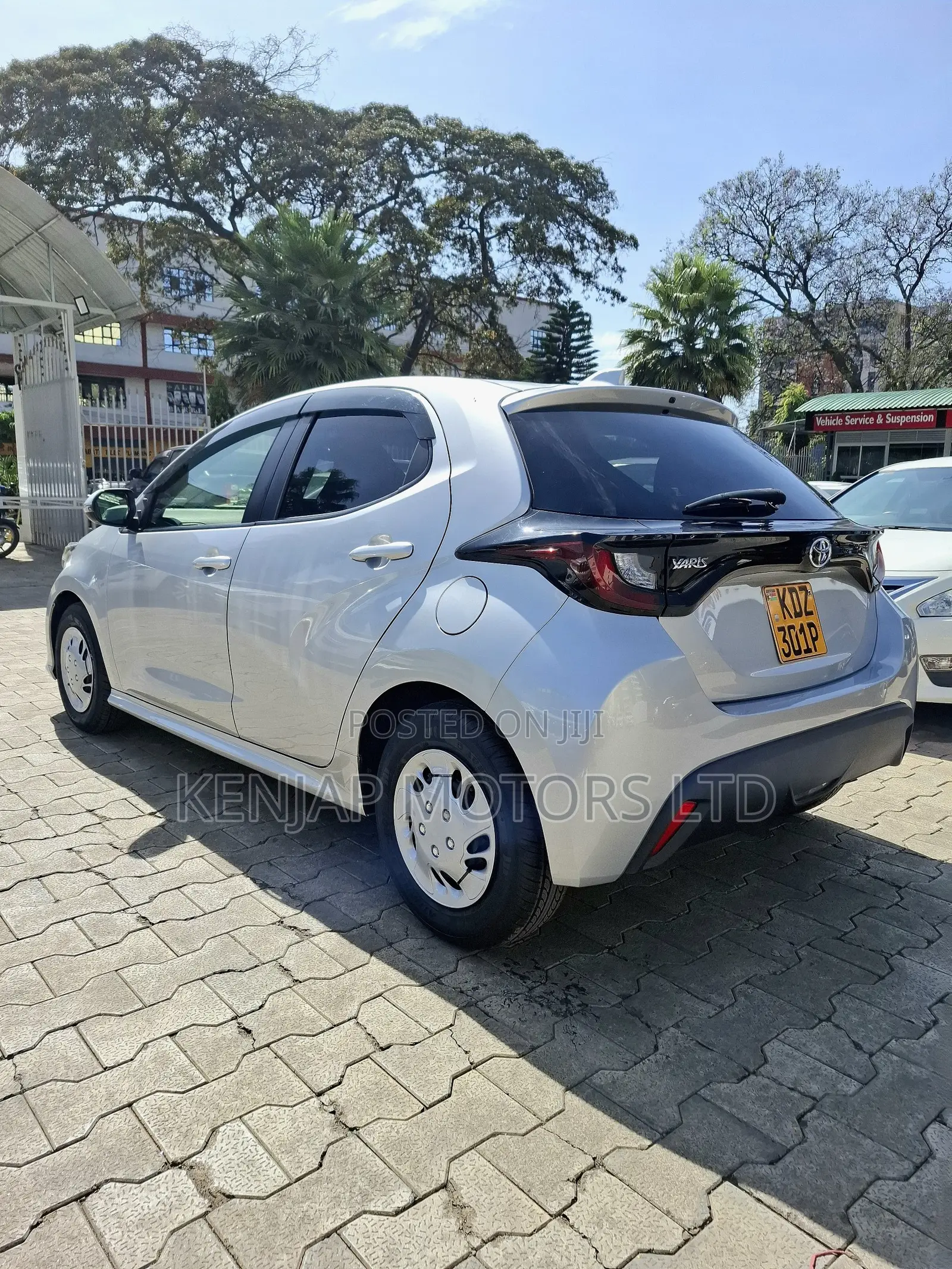 Toyota Yaris 2020 Silver