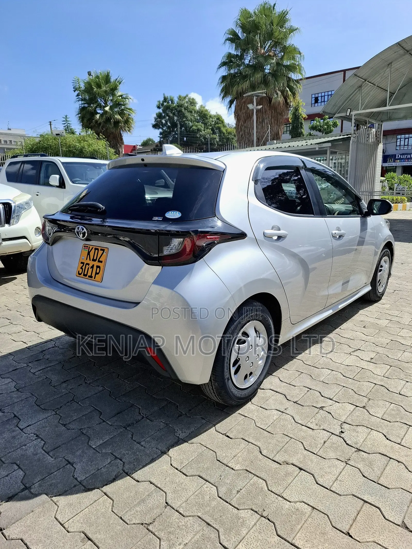 Toyota Yaris 2020 Silver