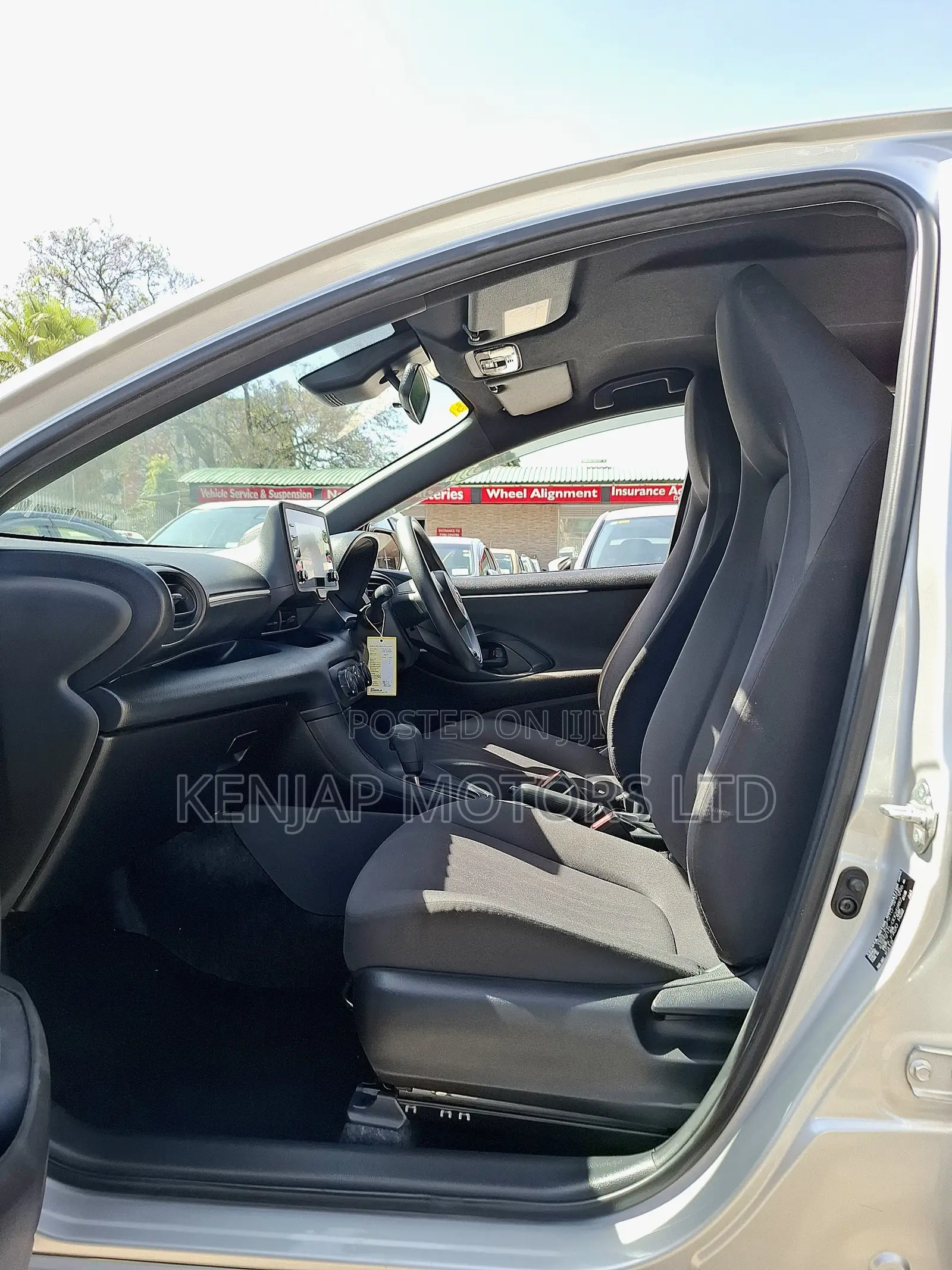 Toyota Yaris 2020 Silver