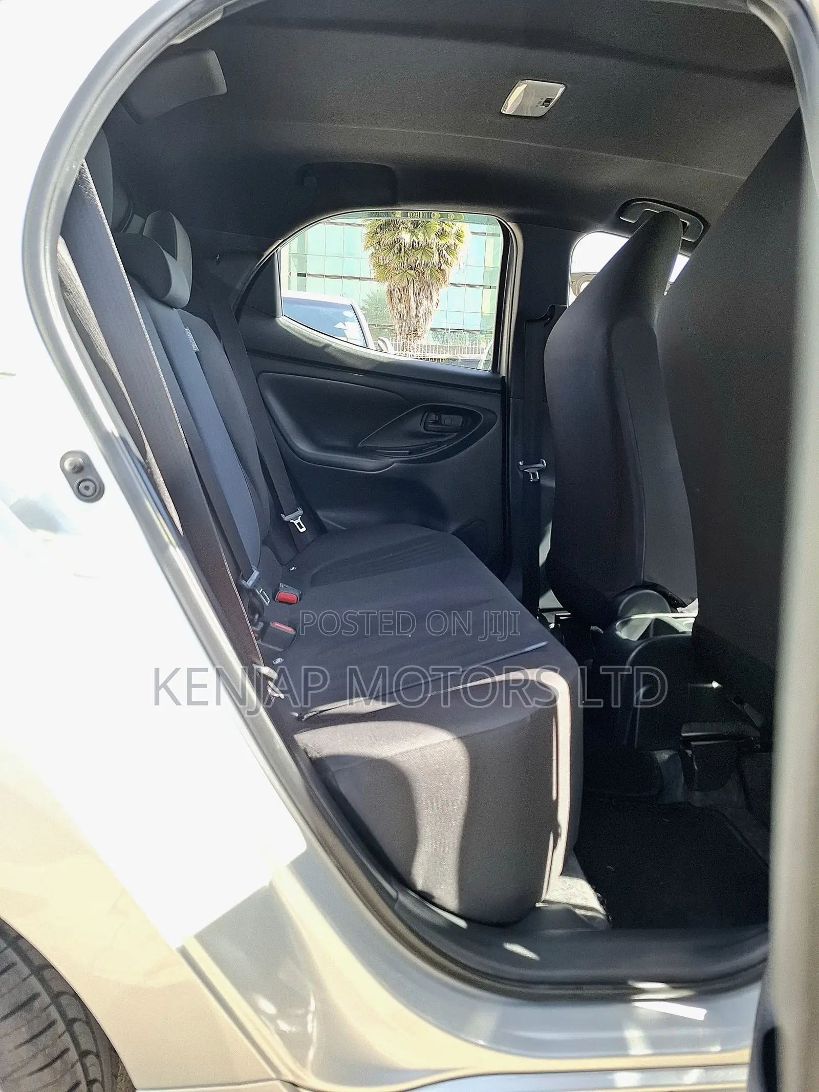 Toyota Yaris 2020 Silver