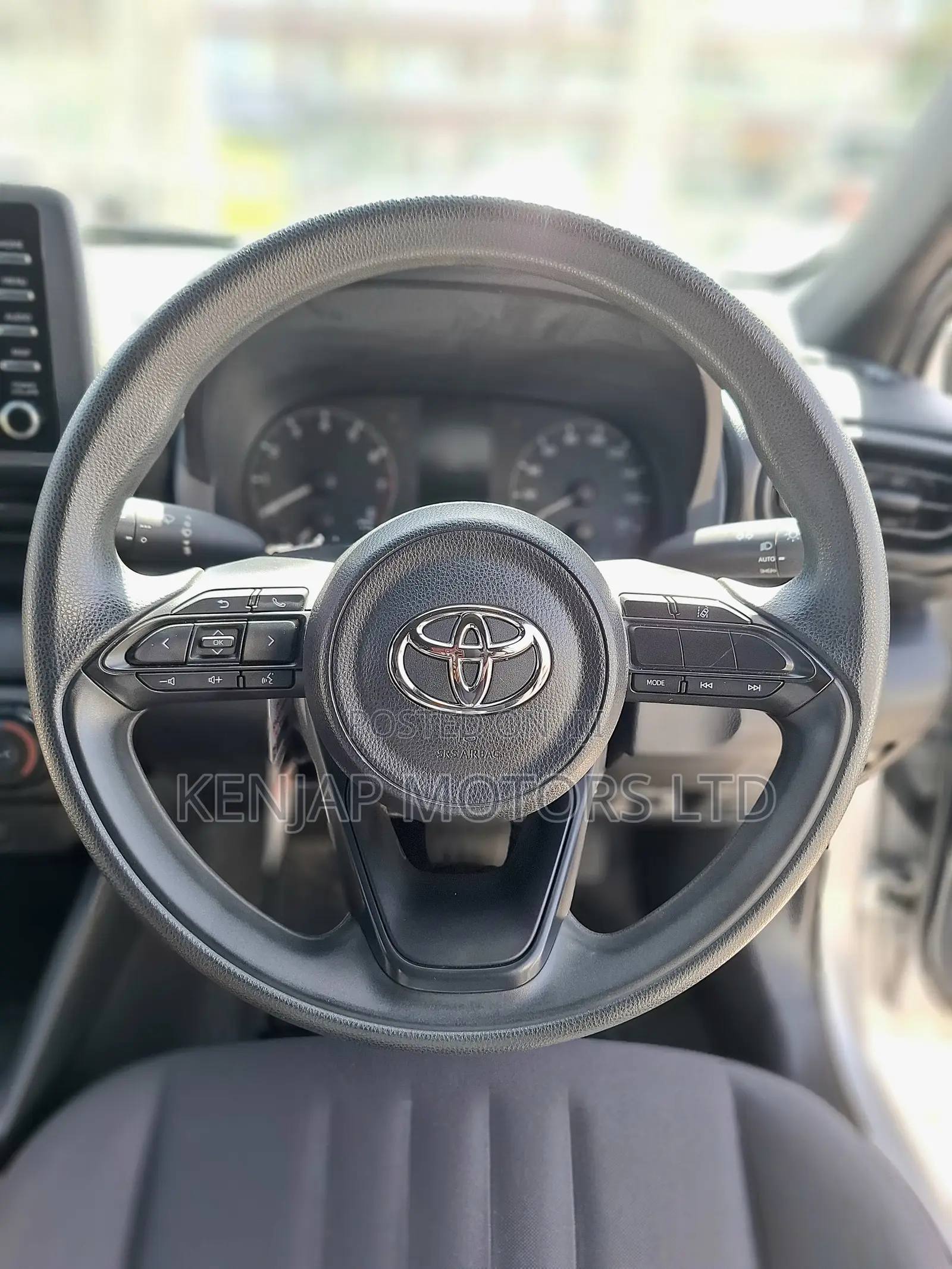 Toyota Yaris 2020 Silver