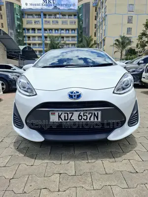 Toyota Aqua 2019 Pearl