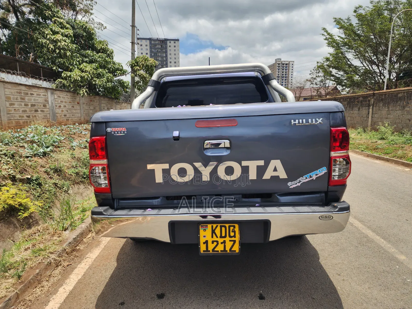 Toyota Hilux 2014 Blue