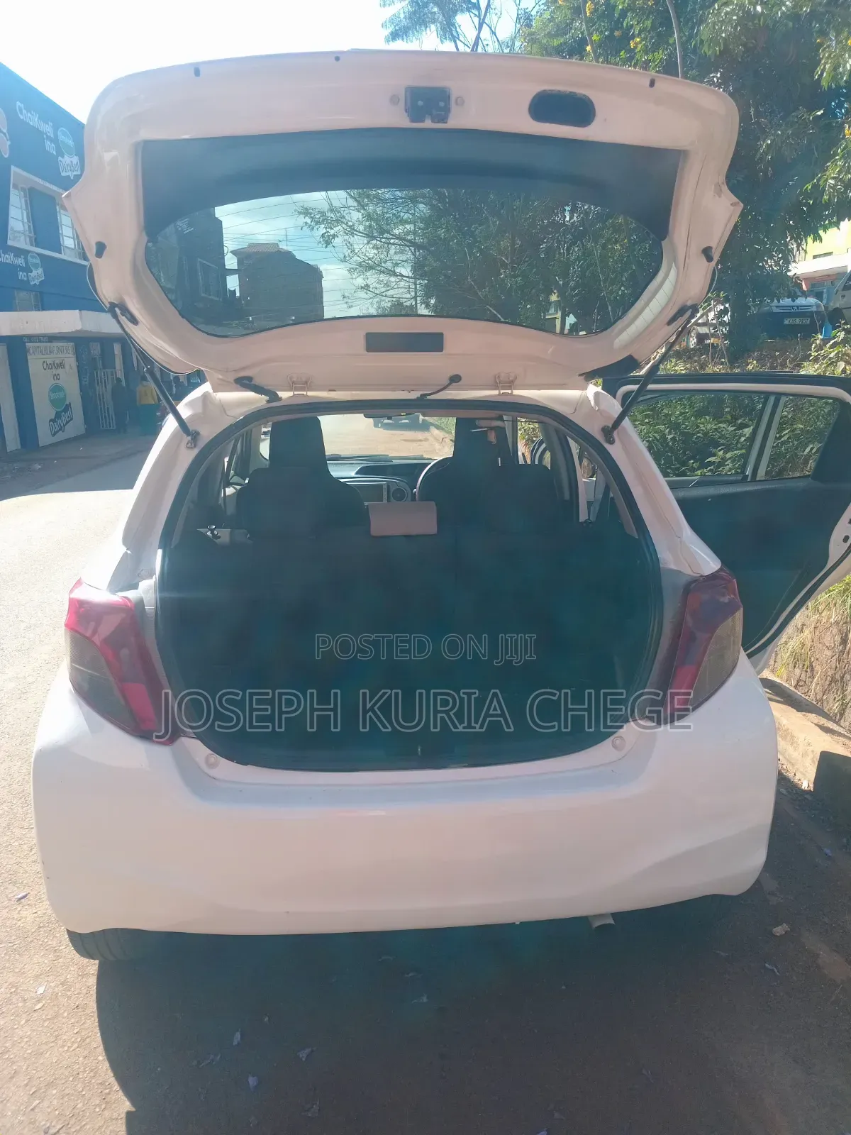 Toyota Vitz 2012 White