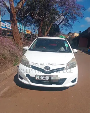Toyota Vitz 2012 White