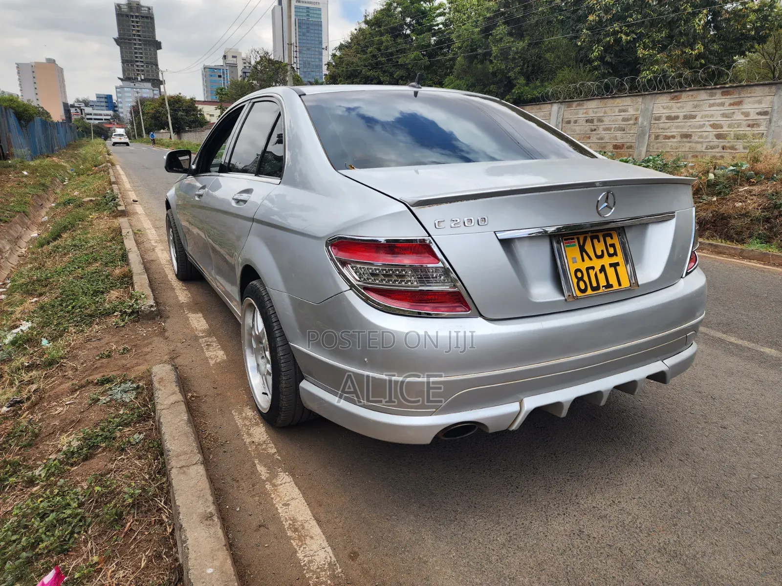 Mercedes-Benz C200 2010 Silver