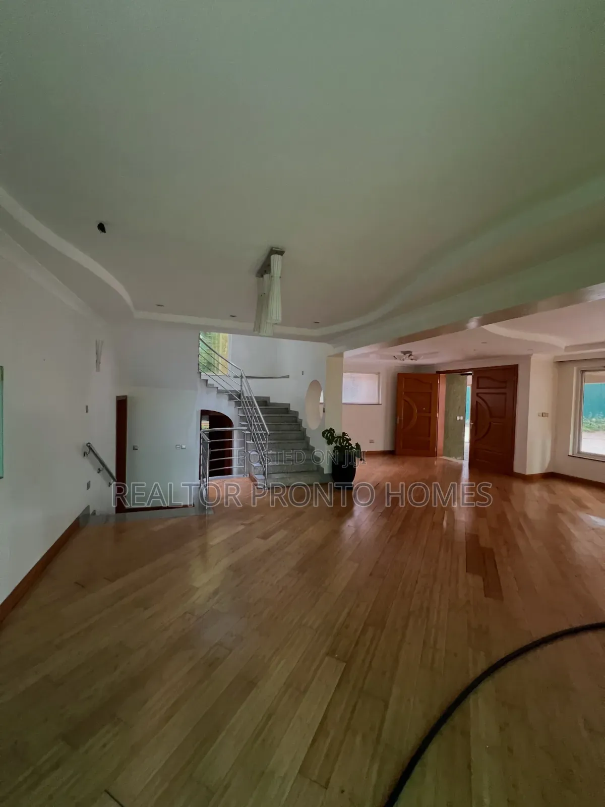 5bdrm Townhouse / Terrace in Riverside Drive for rent