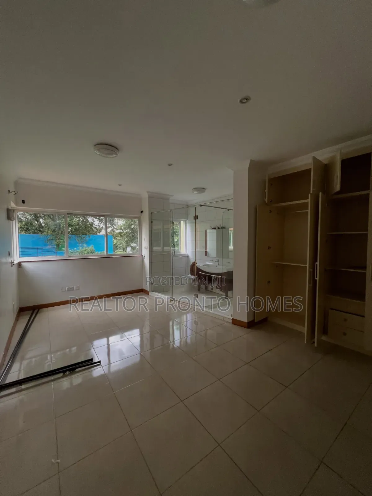 5bdrm Townhouse / Terrace in Riverside Drive for rent