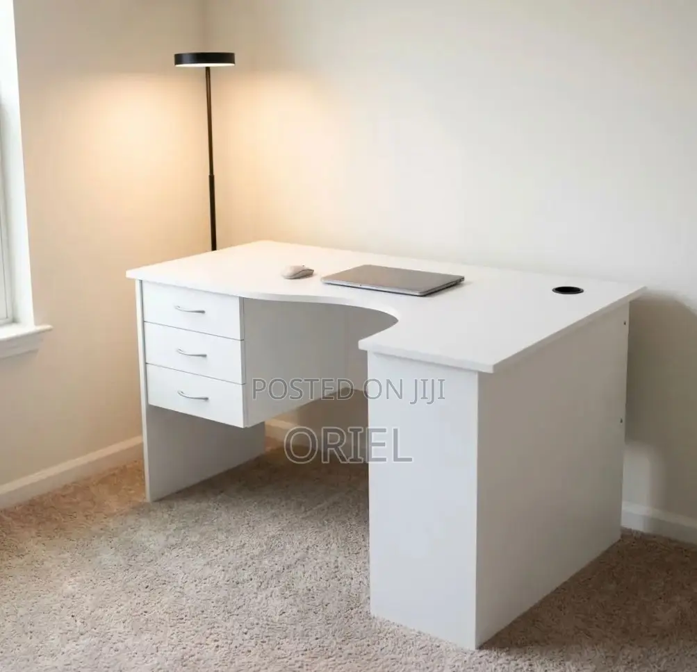 Office Study Desk : White 1.2M Corner Desk