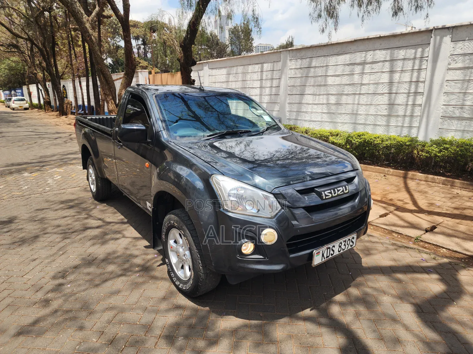Isuzu D-MAX 2024 Gray
