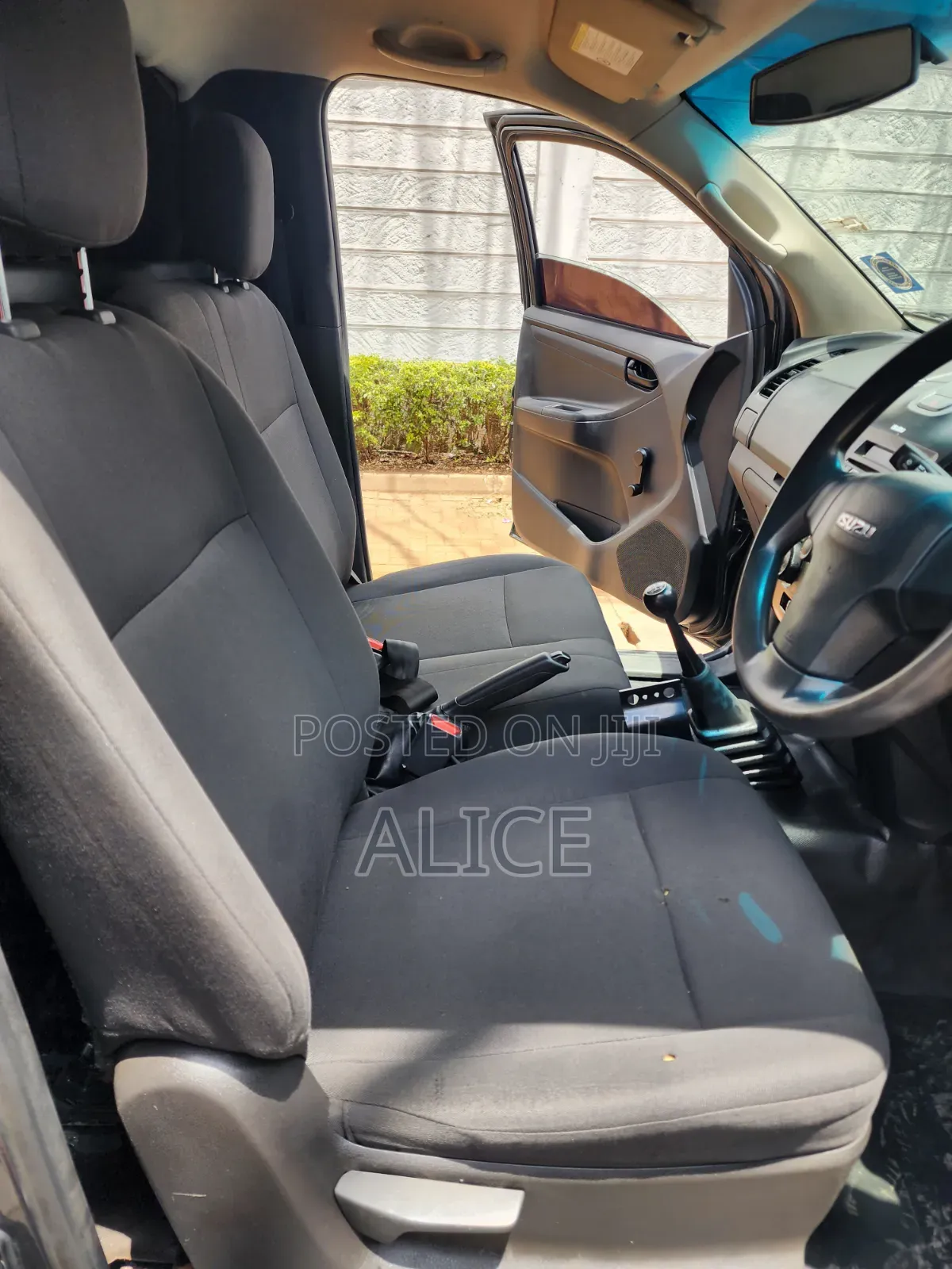 Isuzu D-MAX 2024 Gray
