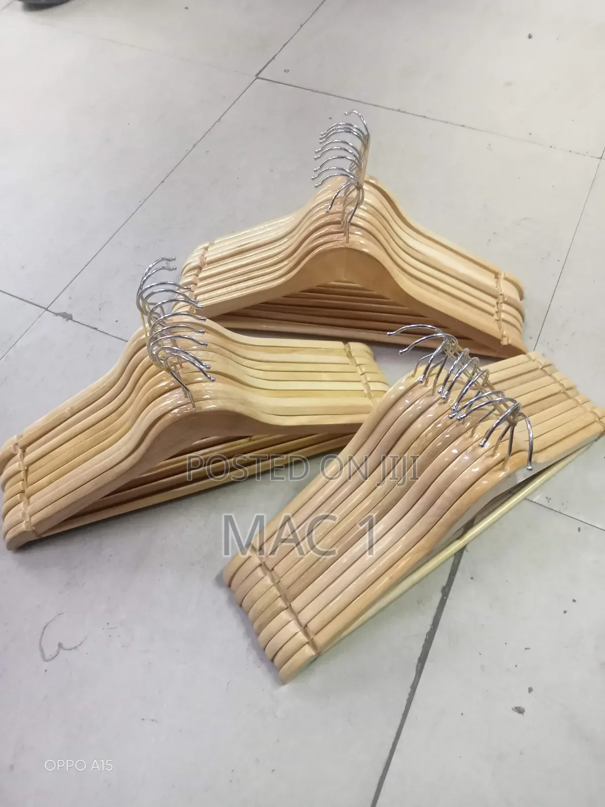 Elegant Wooden Garment Hangers – Smooth Finish for Clothes