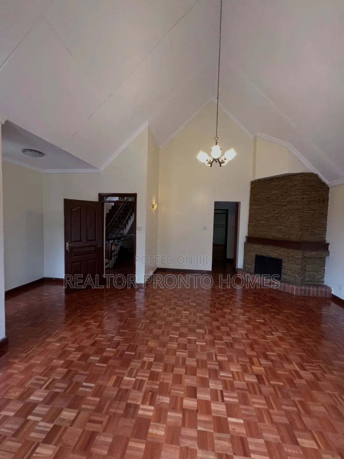 5bdrm Townhouse / Terrace in Lavington, Muthangari for rent