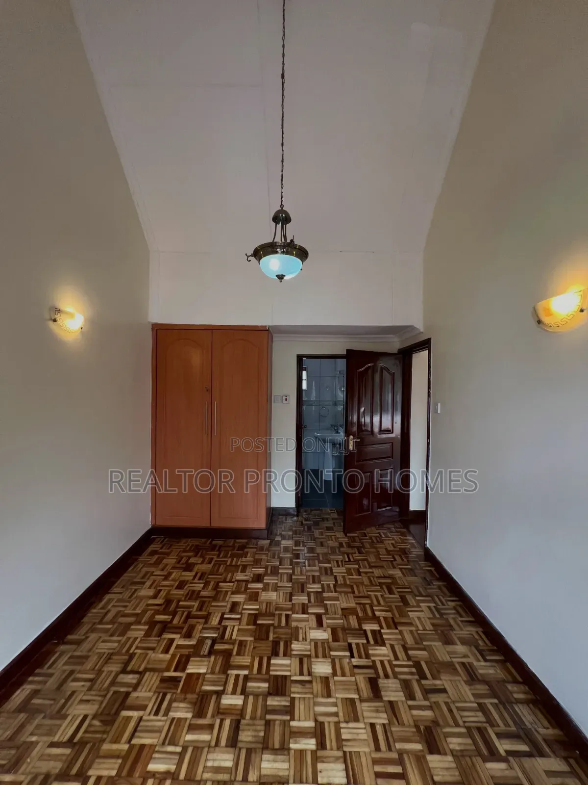 5bdrm Townhouse / Terrace in Lavington, Muthangari for rent