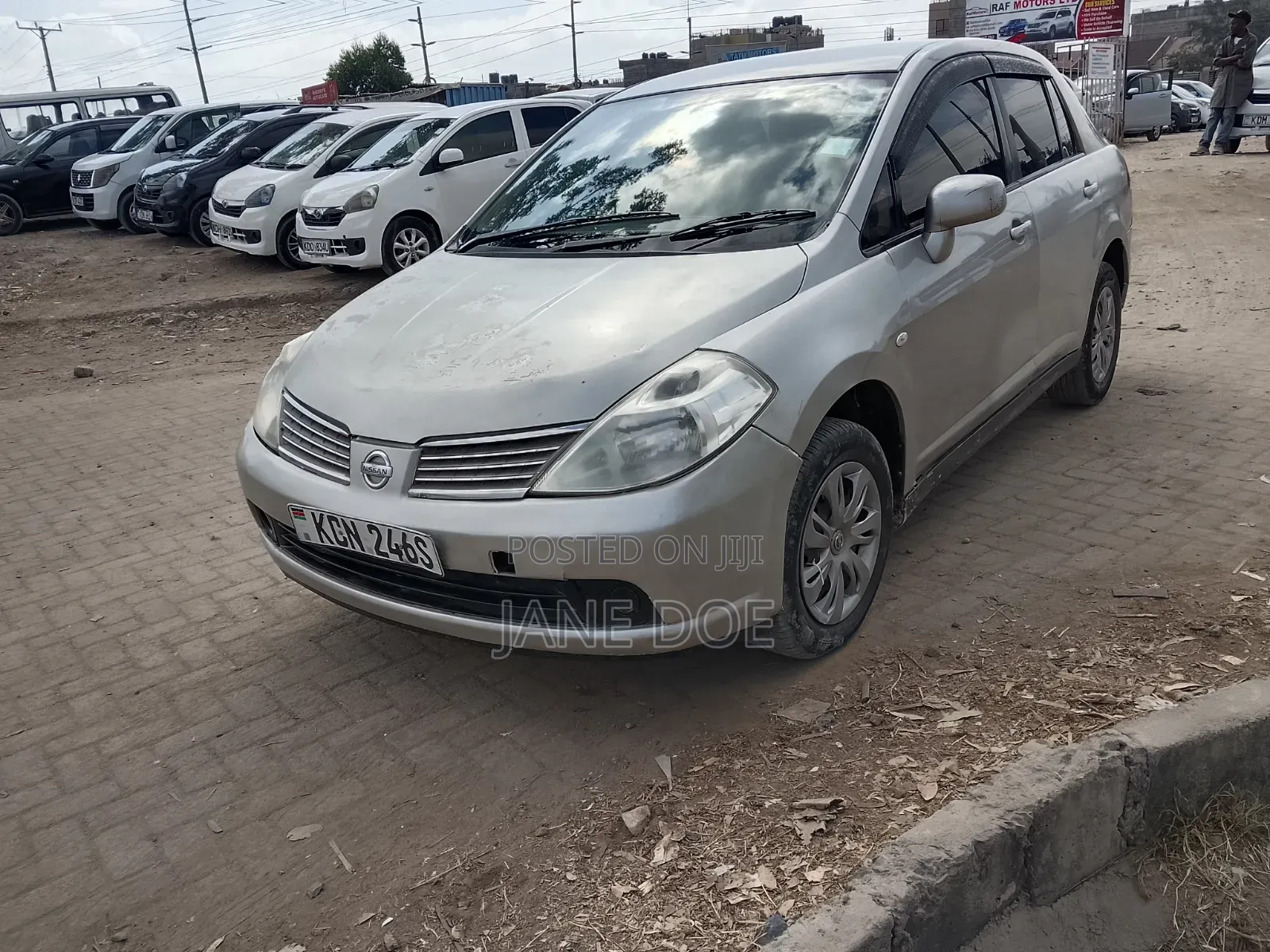Nissan Tiida 2010 Gray