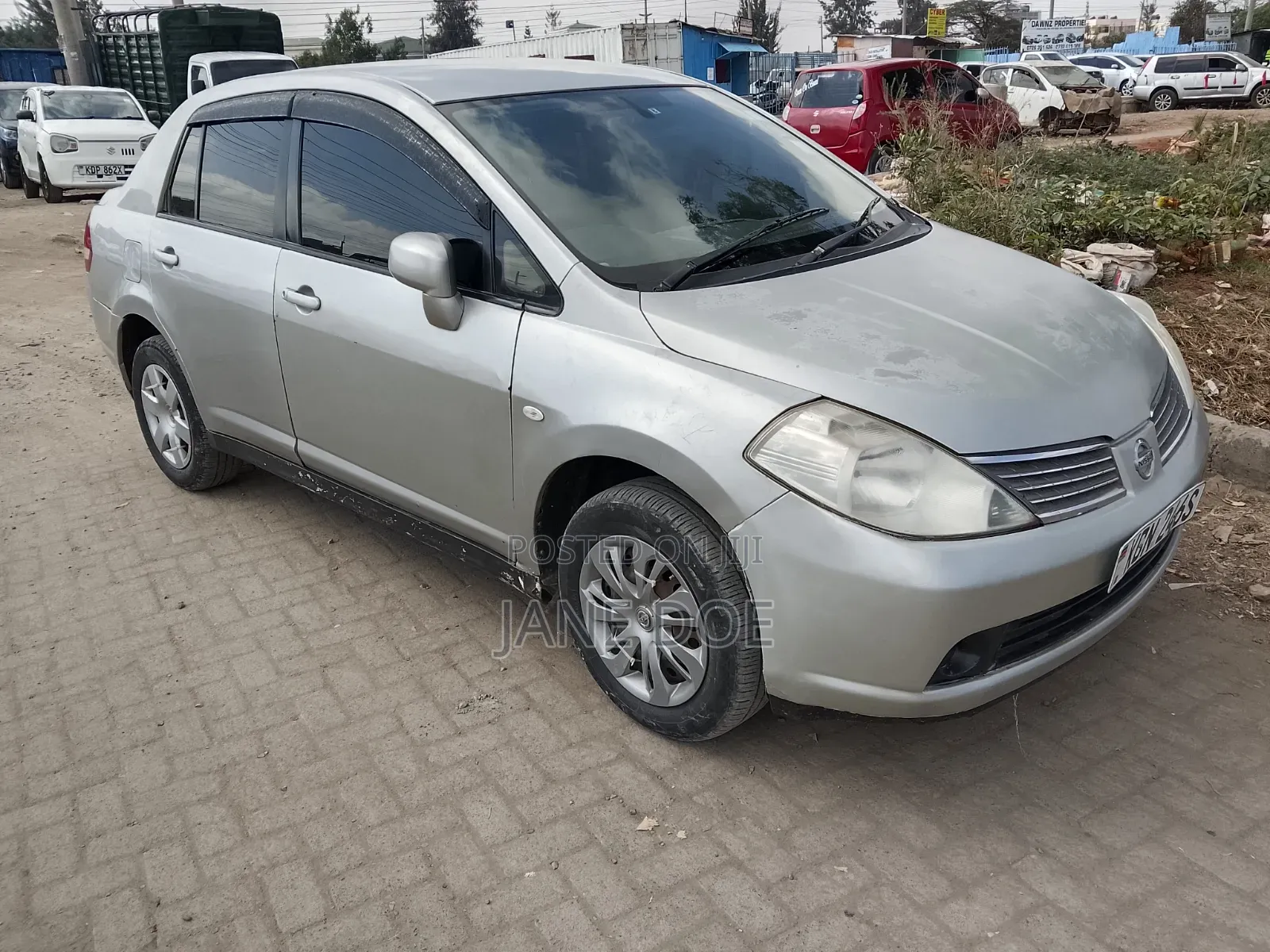 Nissan Tiida 2010 Gray