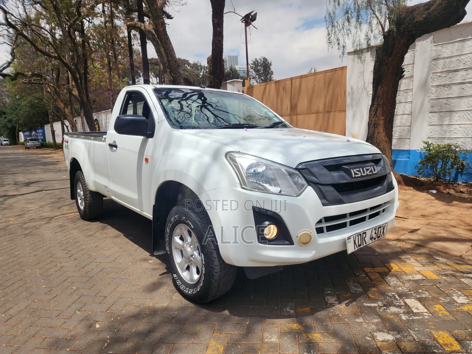 Isuzu D-MAX 2025 White