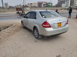 Nissan Tiida 2010 Gray