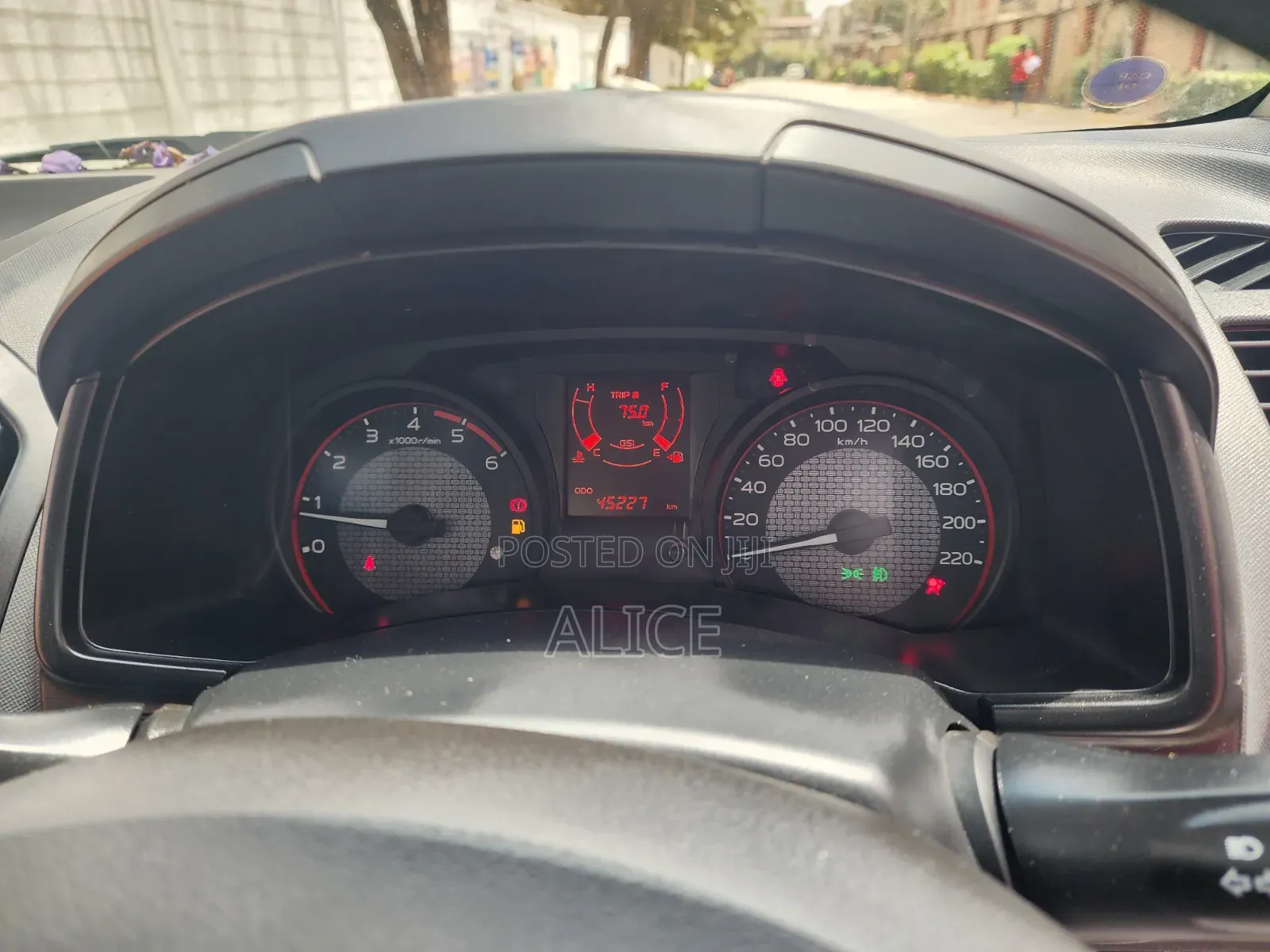 Isuzu D-MAX 2025 White