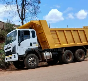 Sinotruck Howo 220HP Gari Safi Mechanically Sawa Sawa.!