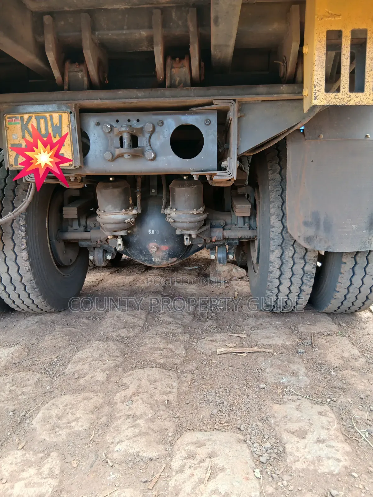 Sinotruck Howo 220HP Gari Safi Mechanically Sawa Sawa.!