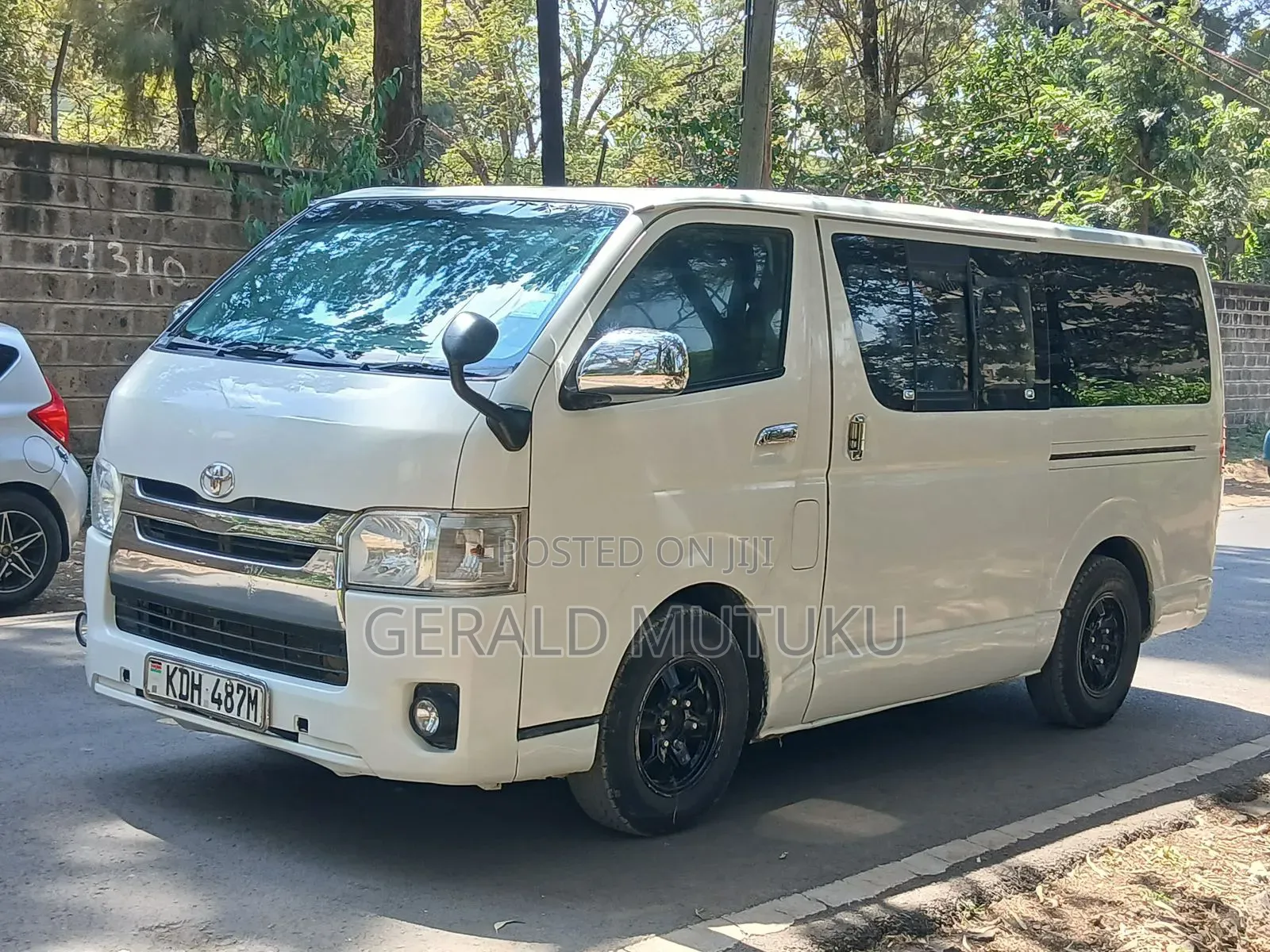 Toyota HiAce 2015 White