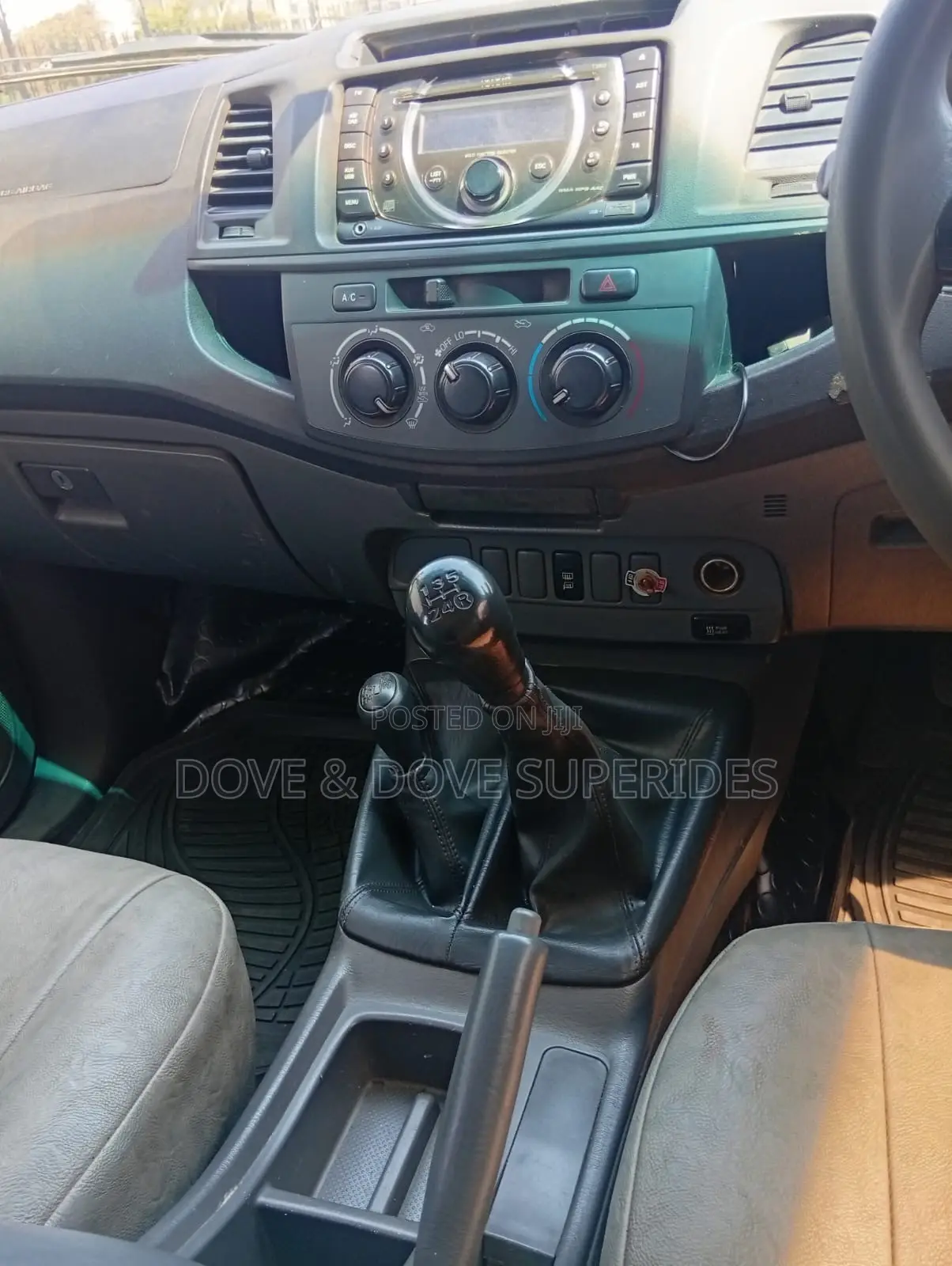 Toyota Hilux 2013 Silver