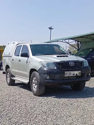 Toyota Hilux 2013 Silver