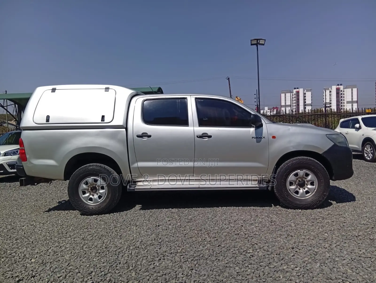 Toyota Hilux 2013 Silver