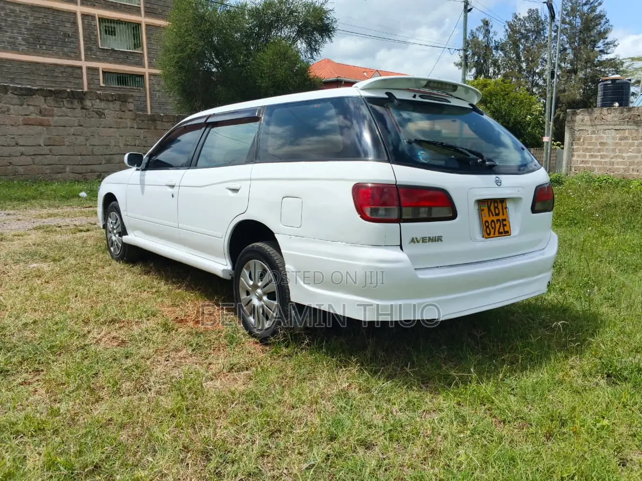 Nissan Avenir 2005 White