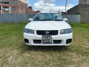 Nissan Avenir 2005 White