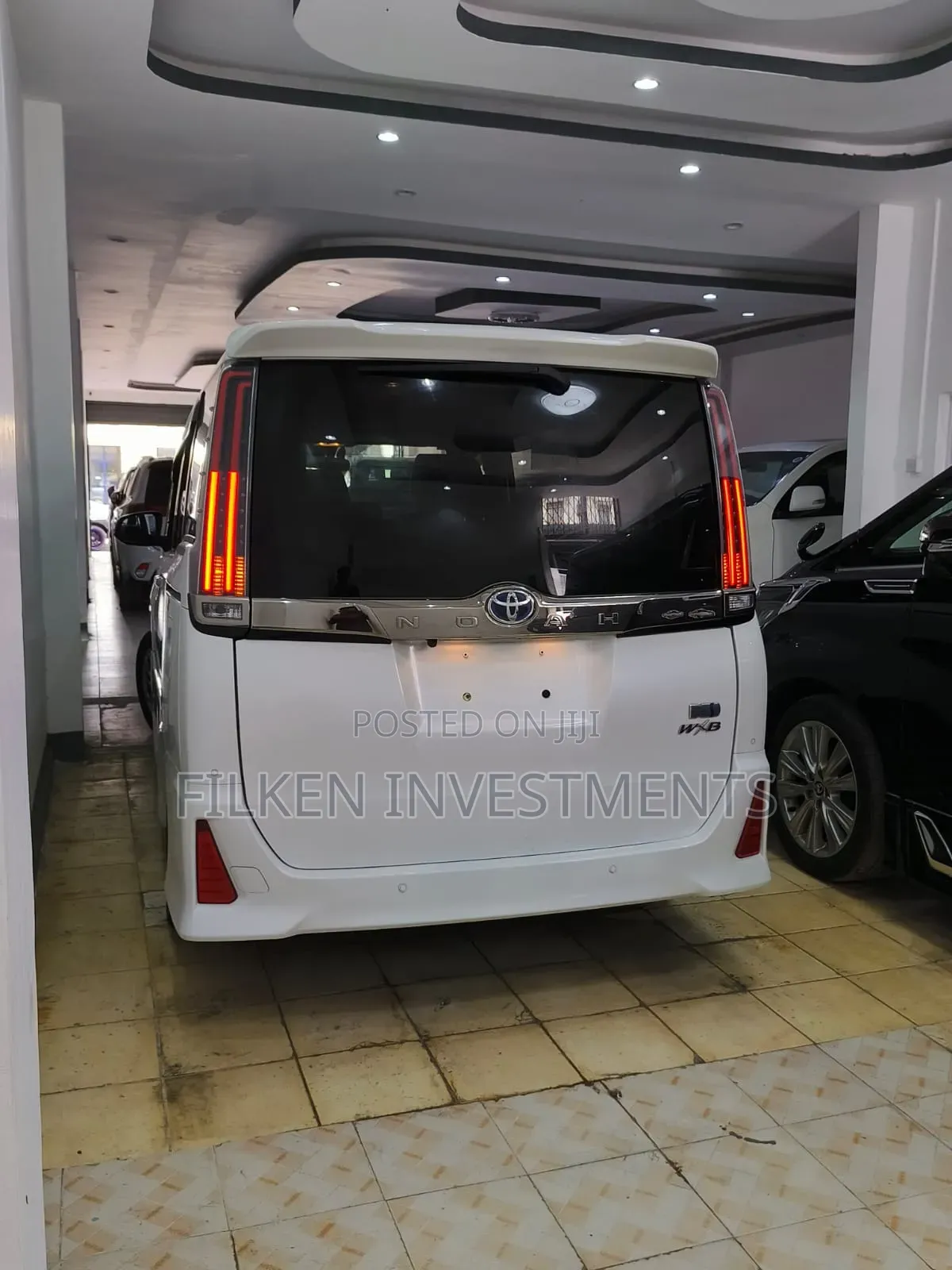 Toyota Noah 1.8 FWD Hybrid (7 seater) 2020 White