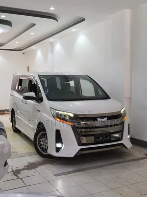 Toyota Noah 1.8 FWD Hybrid (7 seater) 2020 White