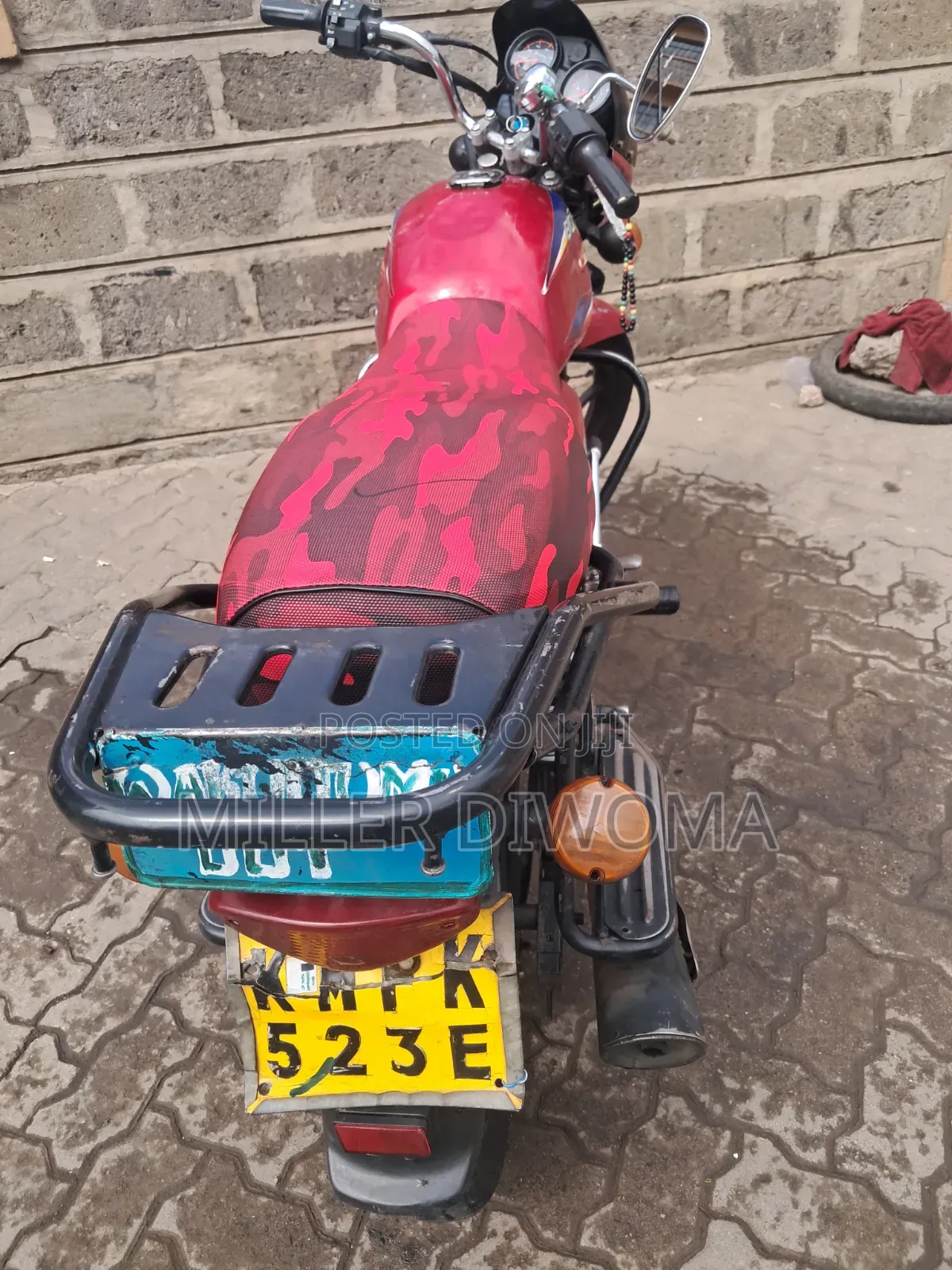 Bajaj Boxer 150 UG 2022 Red